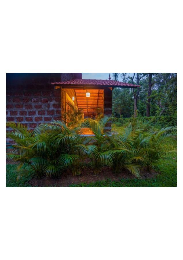The Horse & Chariot Hotel Madikeri Exterior foto